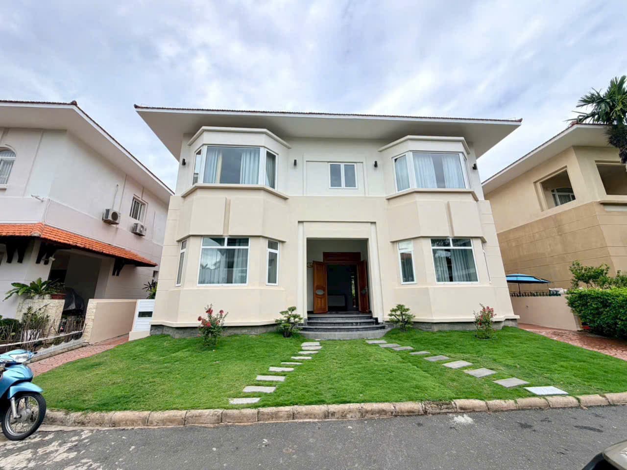 Phu Gia Villa in Phu My Hung, District 7 - 4 Bedrooms with Garden